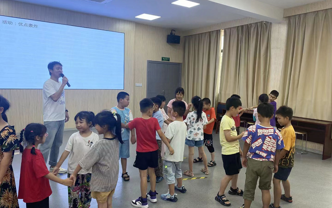 宽城龙观乡中心学校